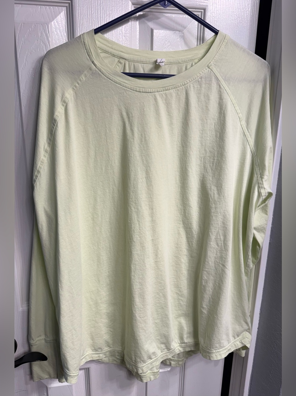 Zella Long-Sleeve Crew in Pale Green size large